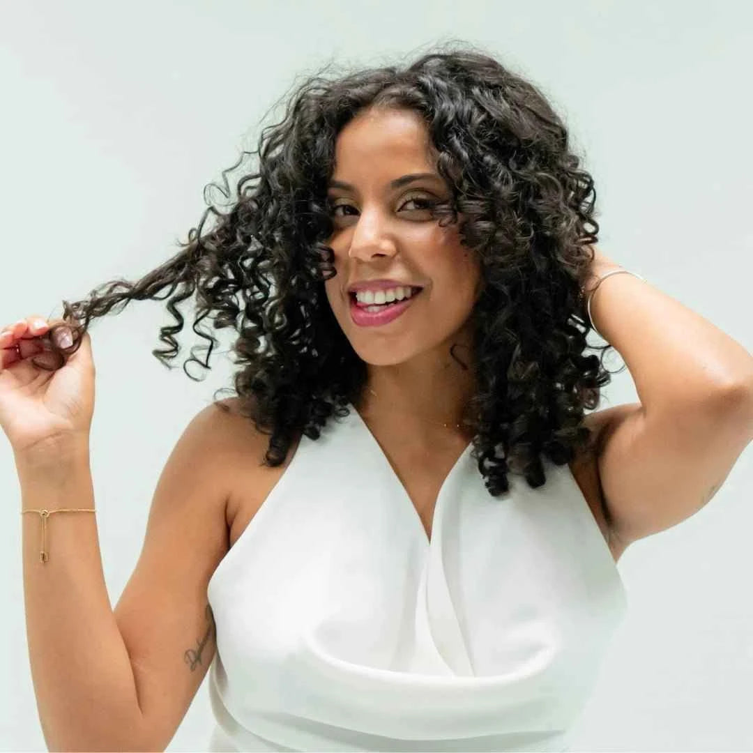 Cheveux bouclés