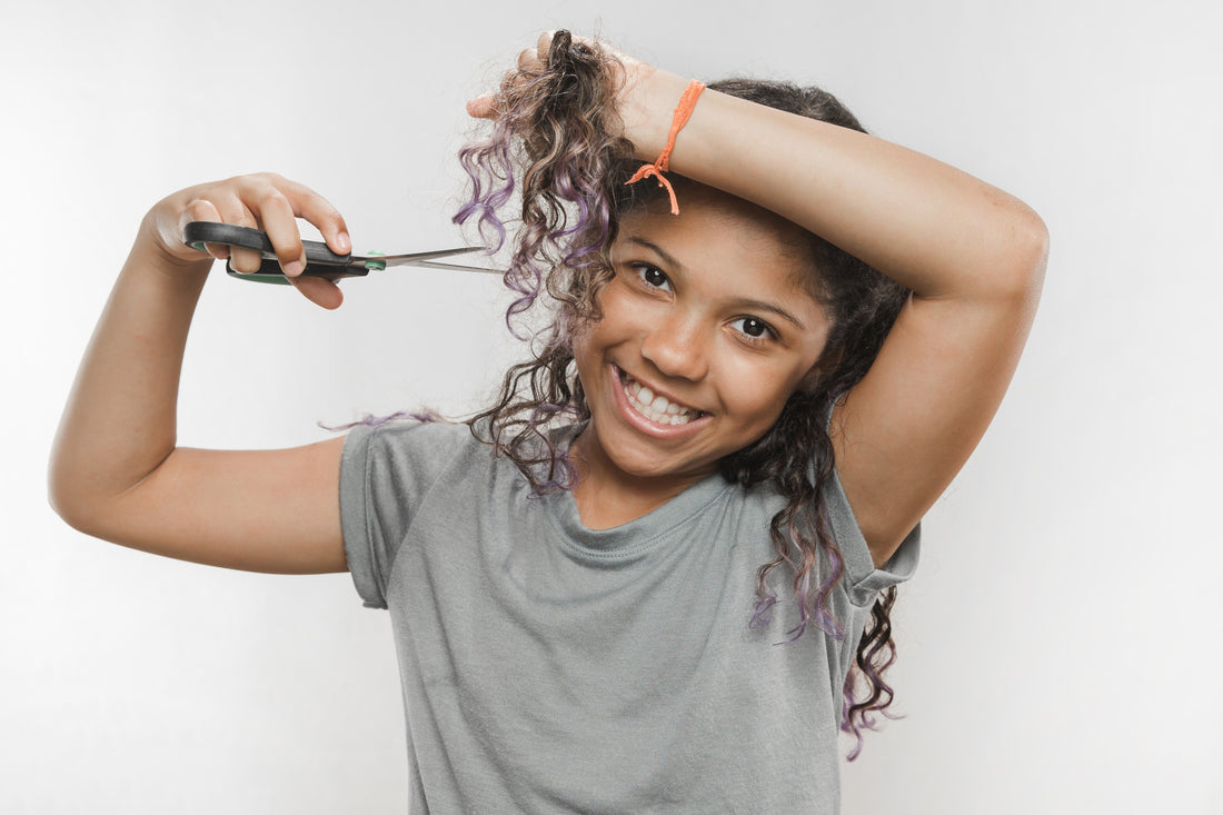 Les erreurs à éviter absolument en salon sur cheveux bouclés