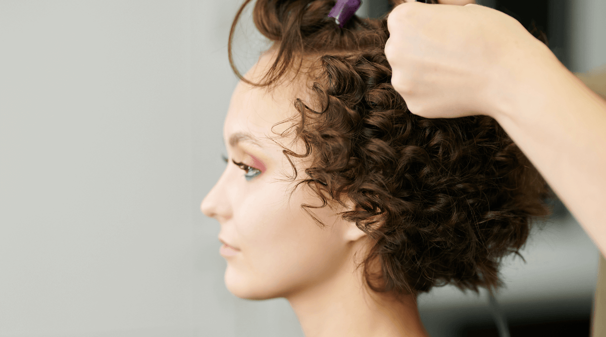 Comment conseiller vos clientes sur l'entretien à domicile - Kally Kurls Studio